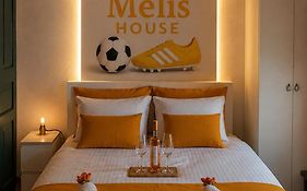 Melis House - Lake View, 75
